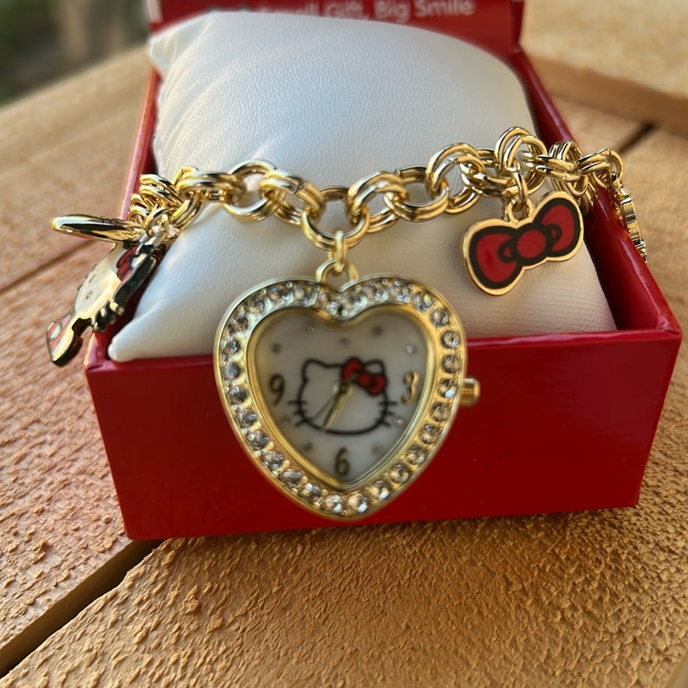 Hello Kitty Gold Chain Link Charms Bracelet Watch - Picture 3 of 14